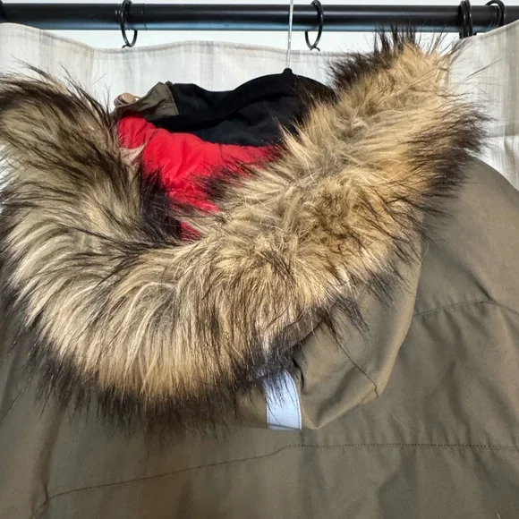 Fjallraven Red Hooded Poncho - Picture 4 of 9